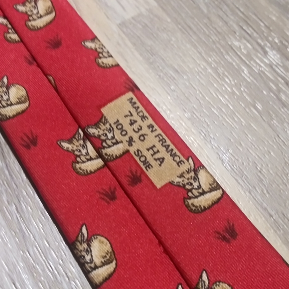 100% Silk Real Hermes Tie  RED w Baby Pups Fox - Picture 2 of 4